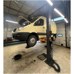 WDK-529 Подъемник двухстоечный с верхней синхронизацией 4 тонны, одност.разбл., 380В