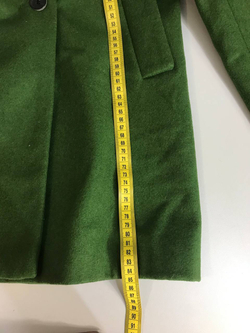 Пальто Zara стильного оттенка, маркировка М, визуально на 46 размер