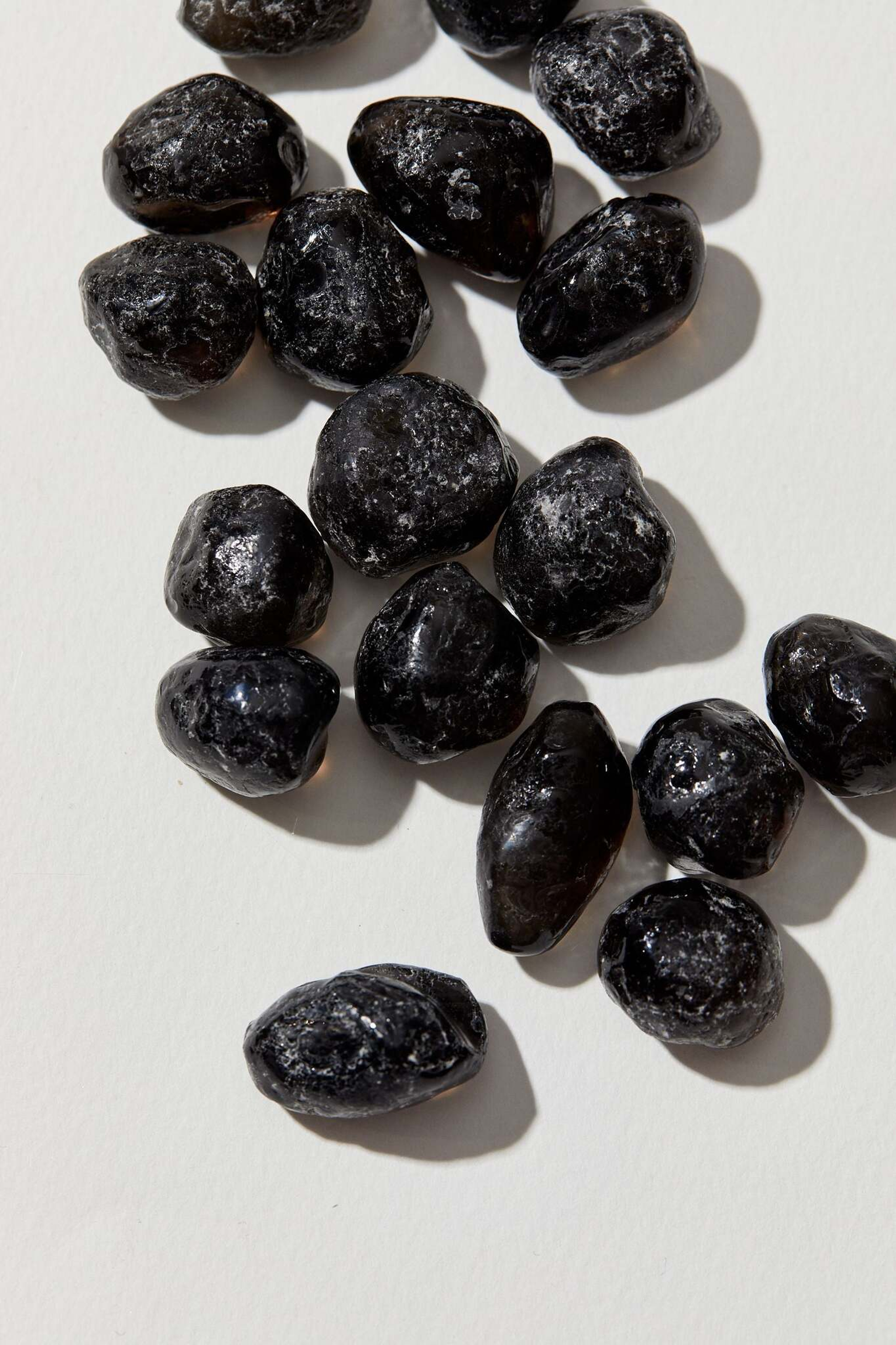 Обсидиан «Слёзы Апачей» галтовка