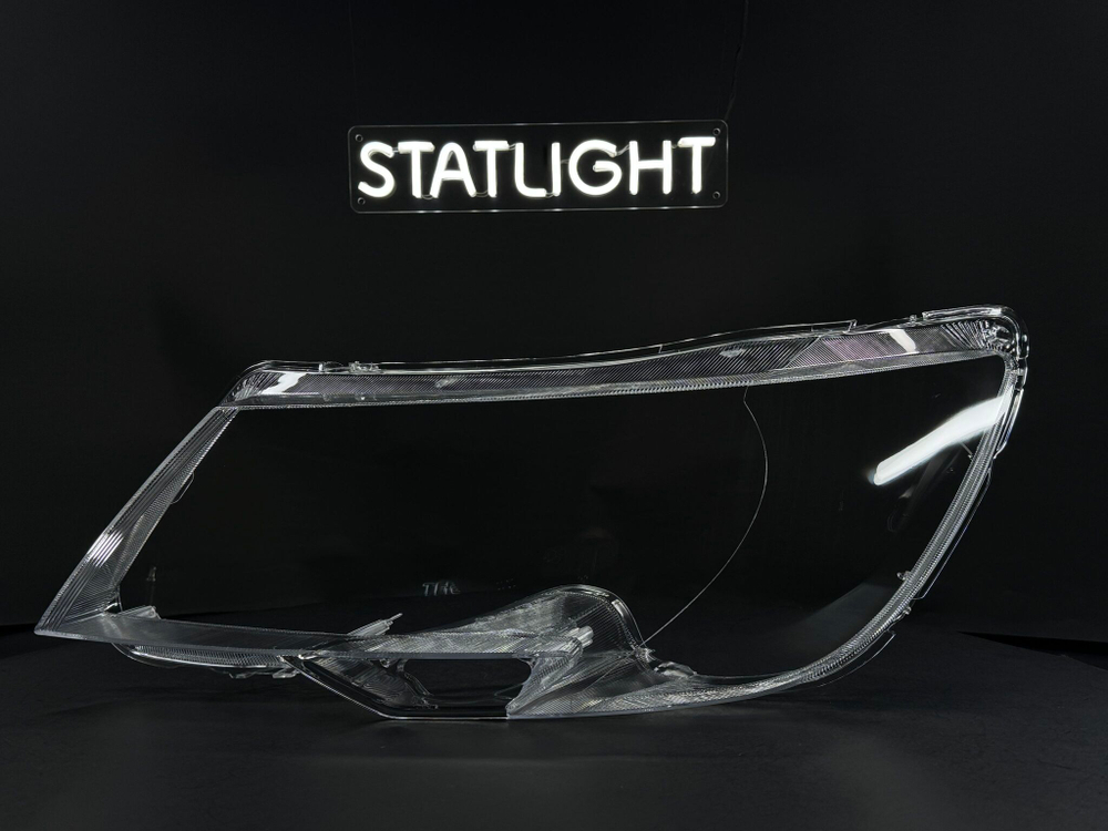 Левое стекло фары Skoda Superb 2 2013-2015 рест