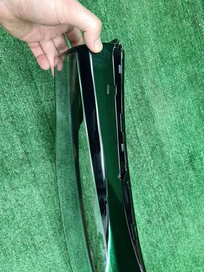 Стекло фары левое BMW X7 G07 (2019-2022)