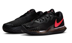 Мужские кроссовки теннисные Nike Zoom Vapor Cage 4 Rafa - black/siren red/barely grape