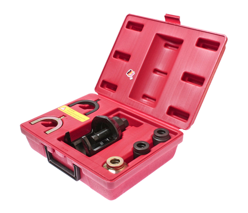 JTC-1305 - Приспособление для снятия верхних шаровых опор передней подвески набор в кейсе (VW AUDI) JTC - Комплектация

Регулировочный винт;
Съемник;
Втулка для установки;
Втулка для демонтажа;
Втулка для демонтажа;
Оправка для демонтажа;
Оправка для установки;


Описание

Набор приспособлений используется для снятия/установки шаровых опор.
Все работы выполняются прямо на автомобиле без демонтажа рычагов подвески.


Применение

Volkswagen T4 с дизельным и бензиновым двигателем 2.0 л. и 2.4 л.


Важные рекомендации

Перед использованием очистите регулировочный винт, и нанесите несколько капель масла для облегчения процесса демонтажа.