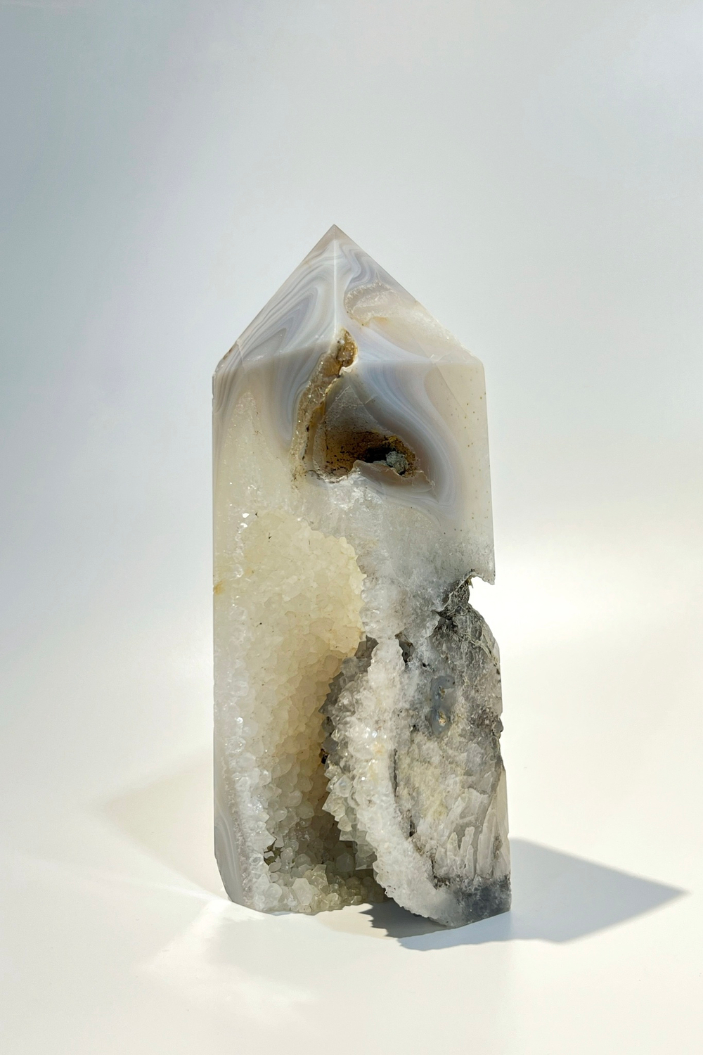 Агат с жеодой призма