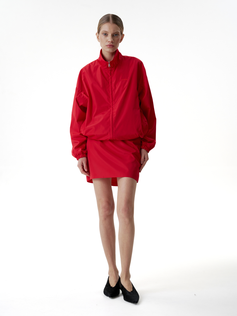 Бомбер из нейлона красный