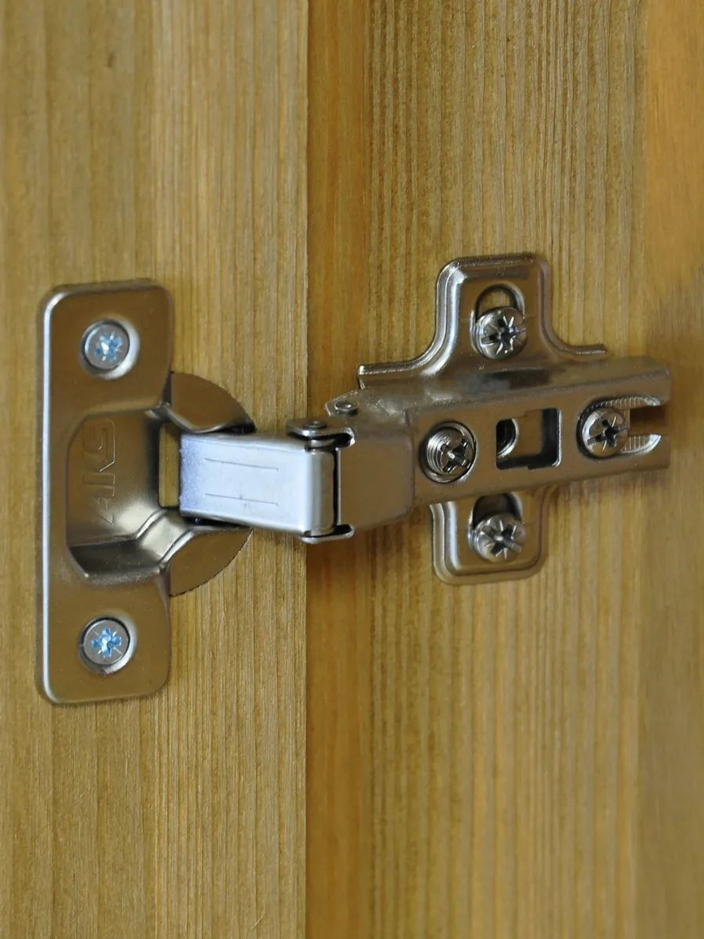 Шкаф витрина Бритта однодверная стеклянная, бейц