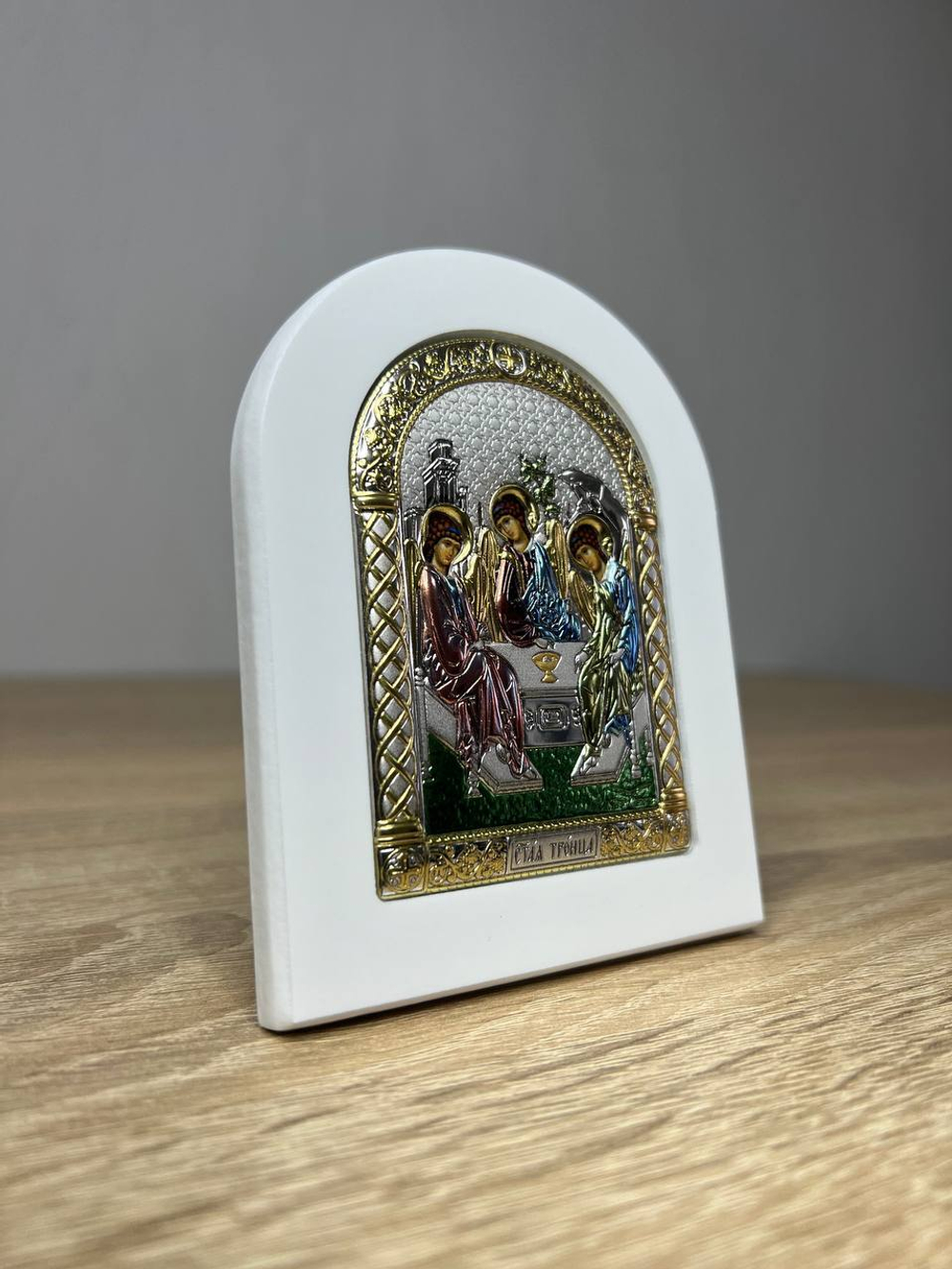 Св. Троица, икона арочная, белое дерево, эмаль 86х112