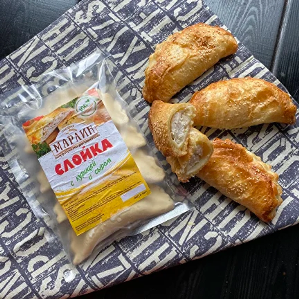 Слойка с курицей и сыром 4 шт.