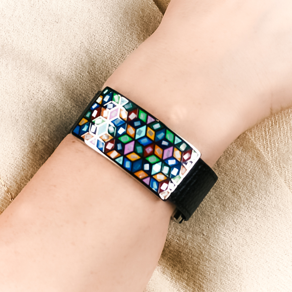 Браслет Fiore Luna на черном кожаном ремешке CB13209-6