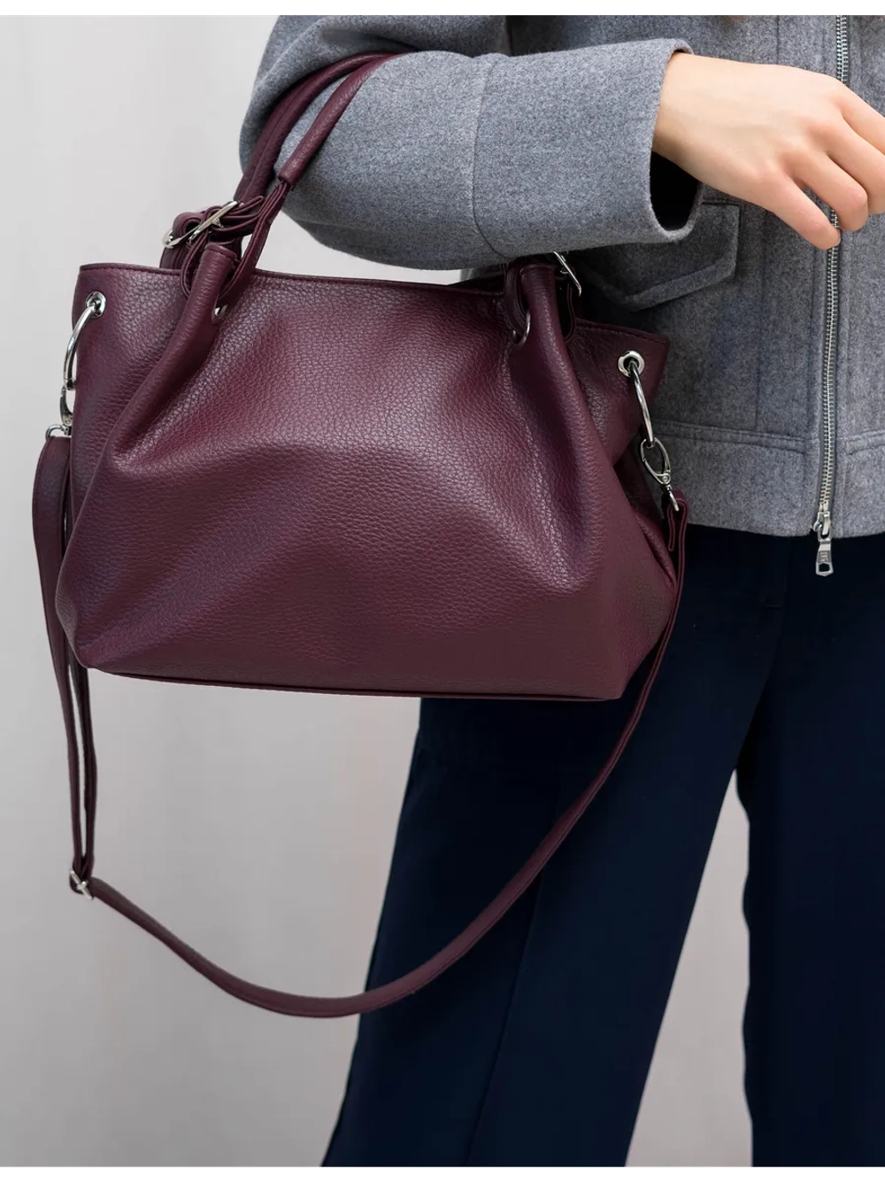 Сумка через плечо средняя тоут классическая