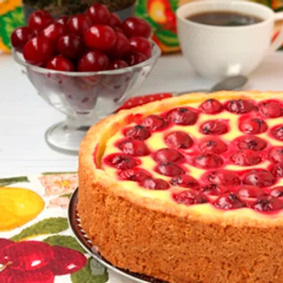 Песочный пирог с творогом и черешней Песочный пирог с творогом и черешней