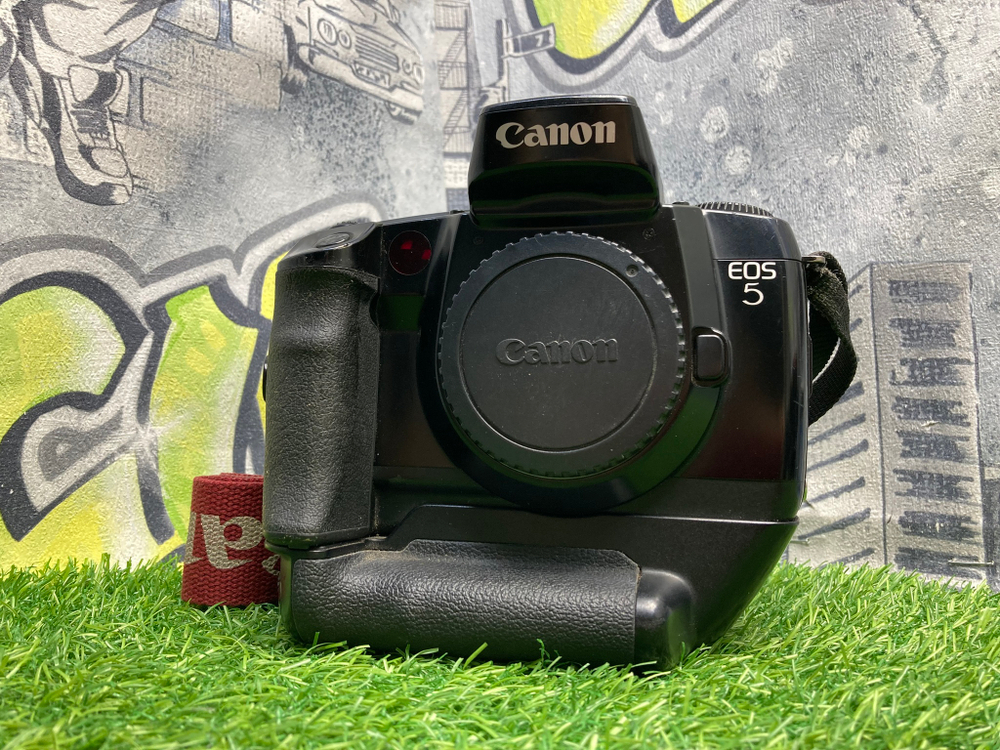 Canon EOS 5