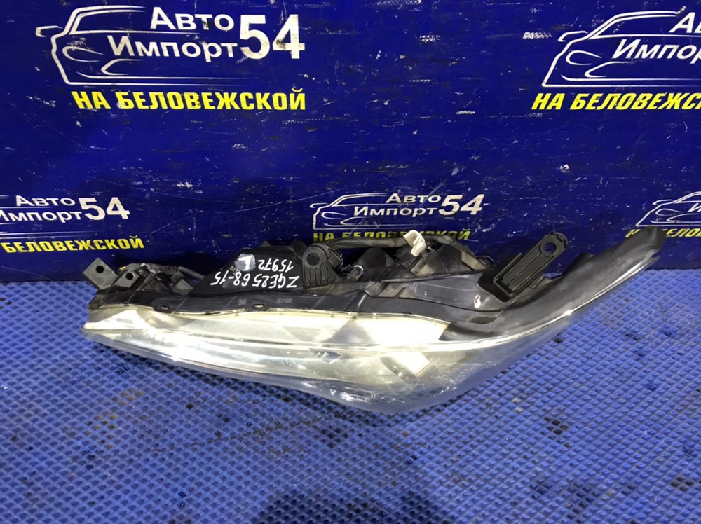 Фара передняя левая TOYOTA WISH 2009-2012