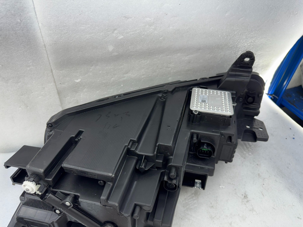 Передняя LED фара Changan UNI-K оригинал ()