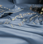 Постельное белье Сатин Гладкокрашеный Вышивка Делюкс на резинке DHCR005