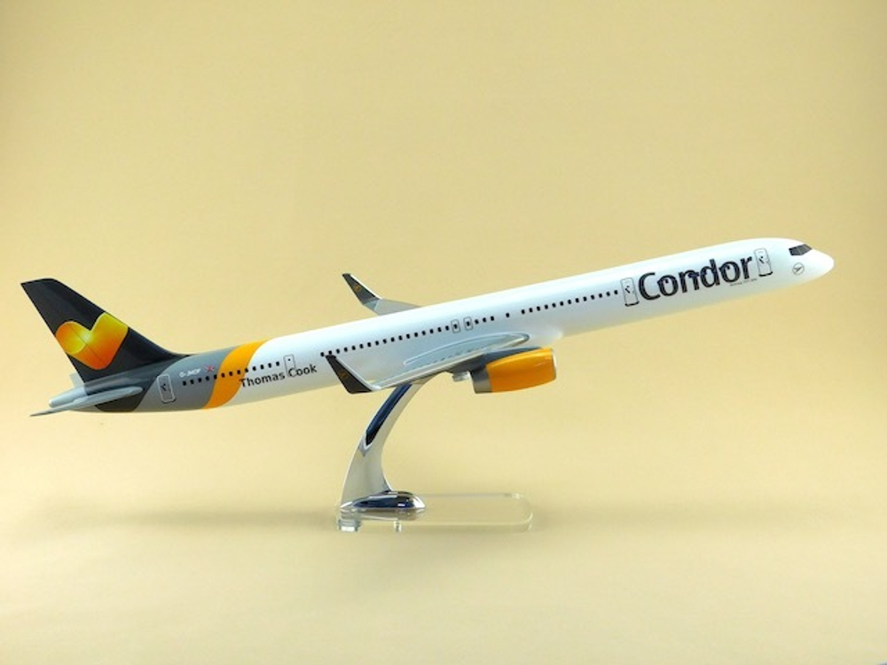 Модель самолета Boeing 757-300 (М1:100, Condor)