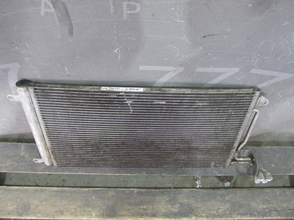 Радиатор кондиционера Skoda Rapid 1  Б/У Оригинал 6r0820411T