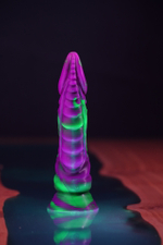 Фантазийный фаллоимитатор Mr. Viking, фиолетово-зеленый - 15 см