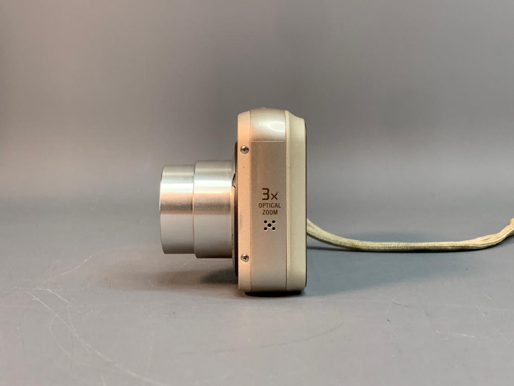 Sony Cyber-shot DSC-N2