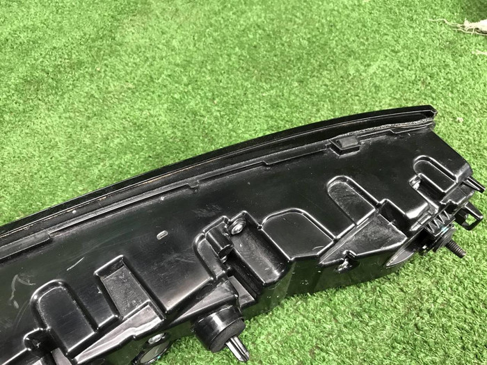 Фонарь крышки багажника Lixiang L7 (2022-н.в.)