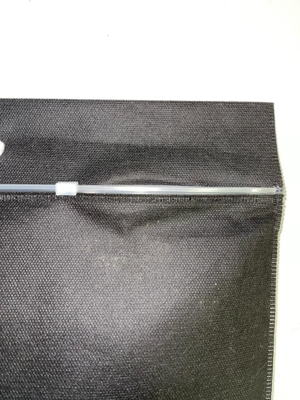 Пакет Zip-lock 30*40 с вырубной ручкой из спанбонда и полипропилена 60 мкм