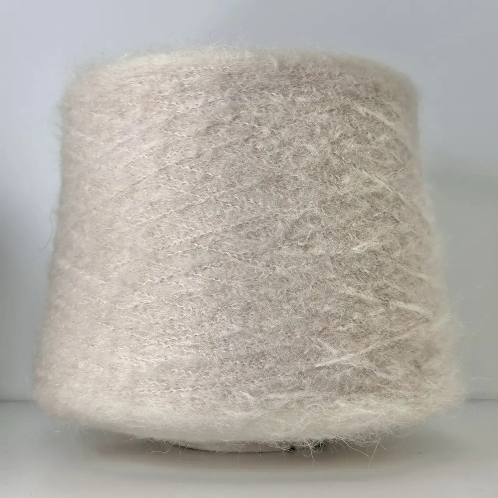 KILT - LANIFICIO dell' OLIVO; 20% кидмохер, 20% меринос, 15% вискоза, 22% п/а, 23% п/с; 450м/100гр; col. 101, цвет: кремовый; S714