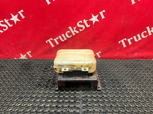 Бачок отопителя 7L