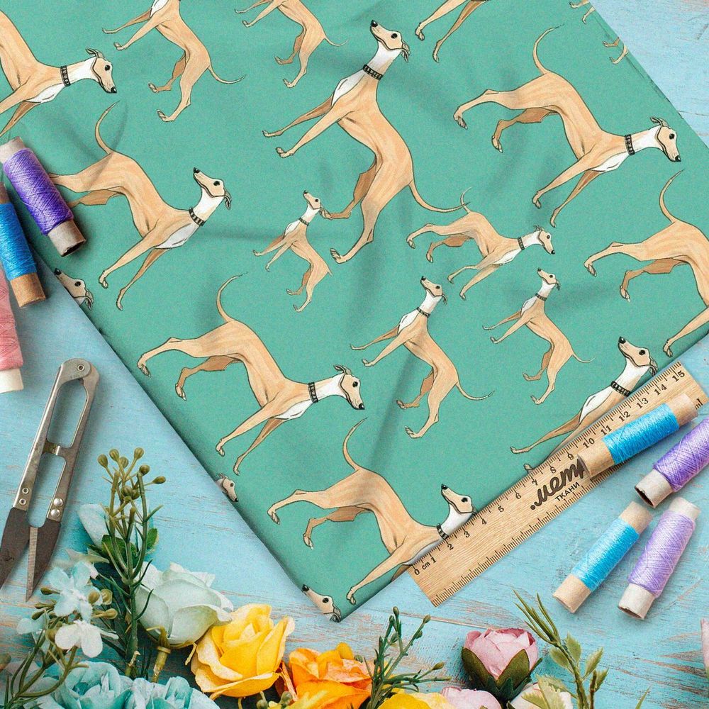 Ткань Барби охотничьи псы на зеленом