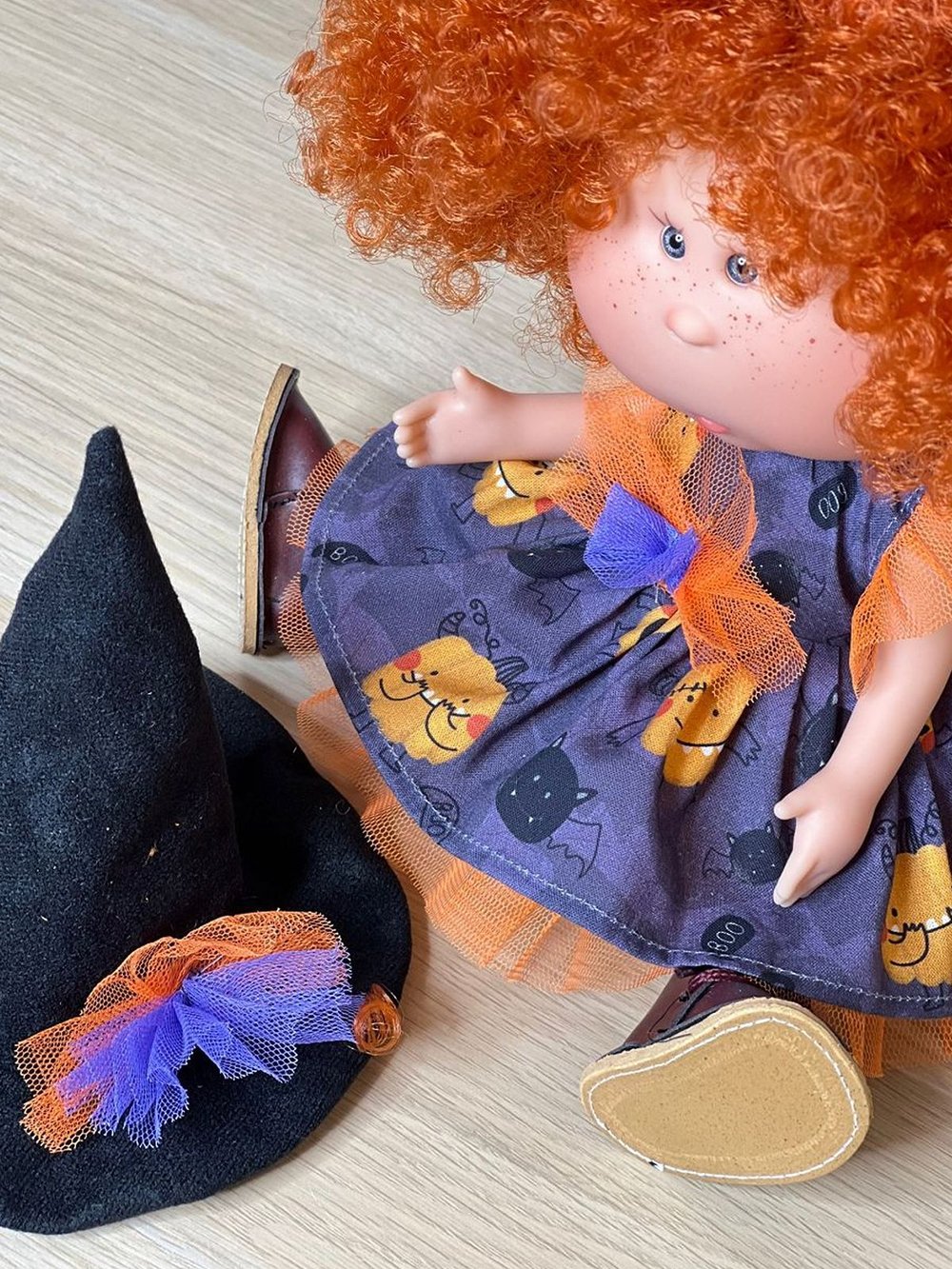 Кукла Nines виниловая 30см MIA CASE (3421)