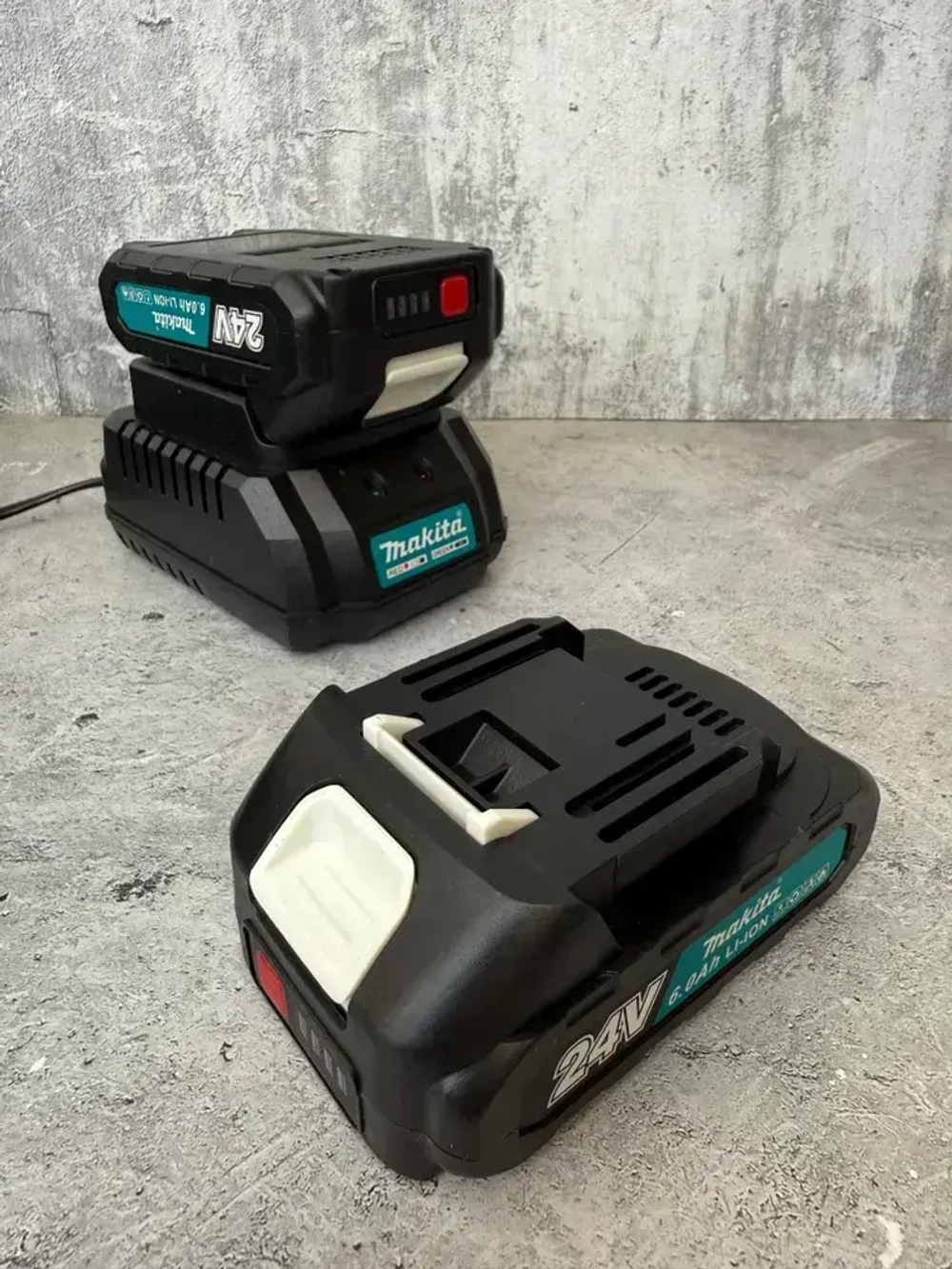 Makita DDF021CD201 УСИЛЕННЫЙ шуруповёрт ударный бесщёточный в противоударном кейсе, 2 АКБ, 24V, 6.0 Ач