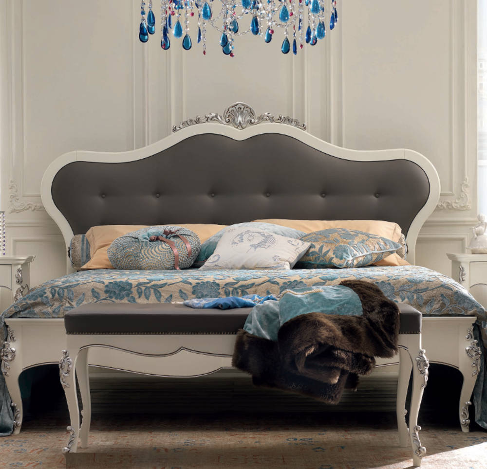 Кровать с изголовьем из экокожи  221х215х151 см