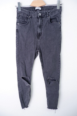 Джинсы Bershka зауженные 42 размер