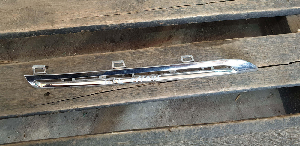 Молдинг решетки радиатора Mercedes GLC (X253) 15-19 Б/У Оригинал A2538880285