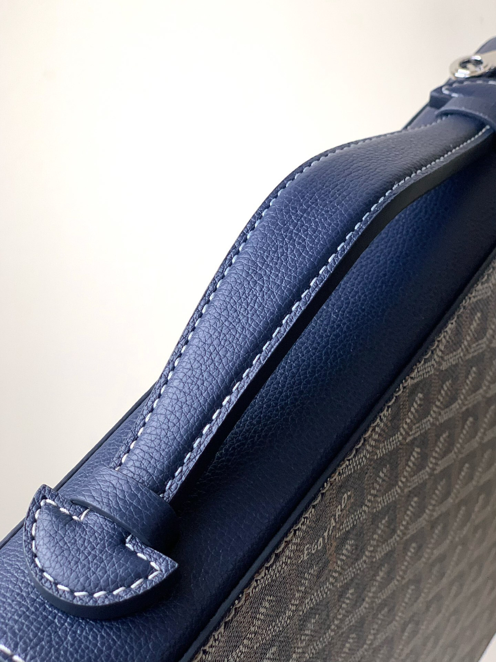 Goyard Compagnon Universel A4