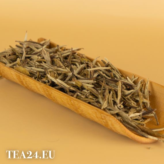 Herbata Huanghua Zhen (żółte igły)
