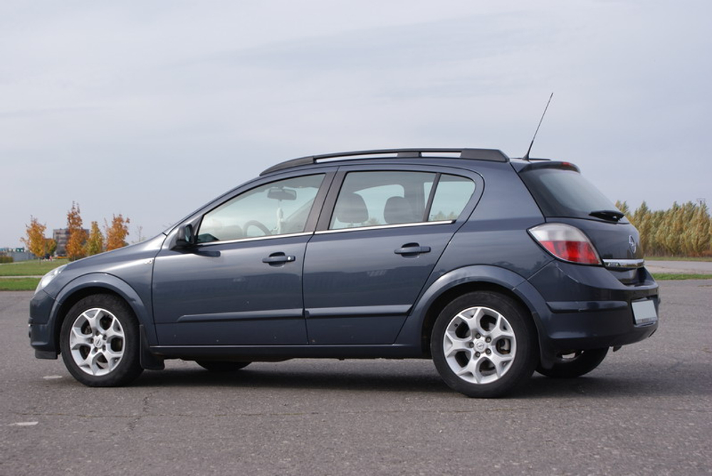 Рейлинги для а/м OPEL ASTRA (2004-2014) серый 0218-БП-11
