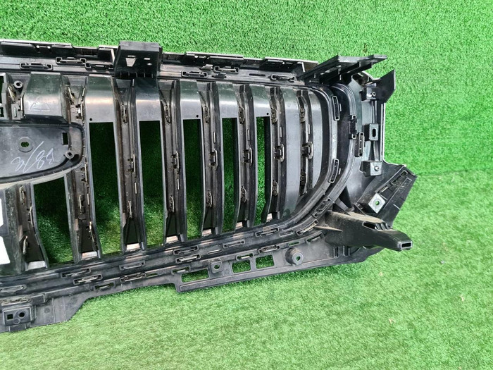 Решетка радиатора Geely Monjaro (2021-н.в.)