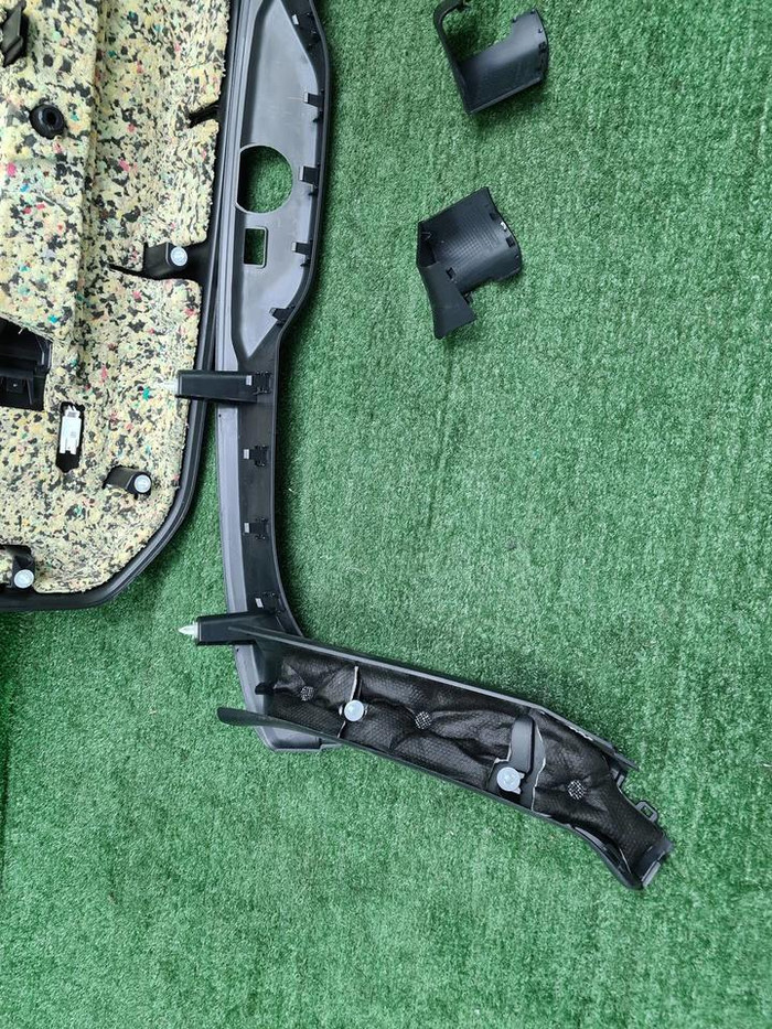 Обшивка крышки багажника BMW 3er G21 (2018-н.в.)