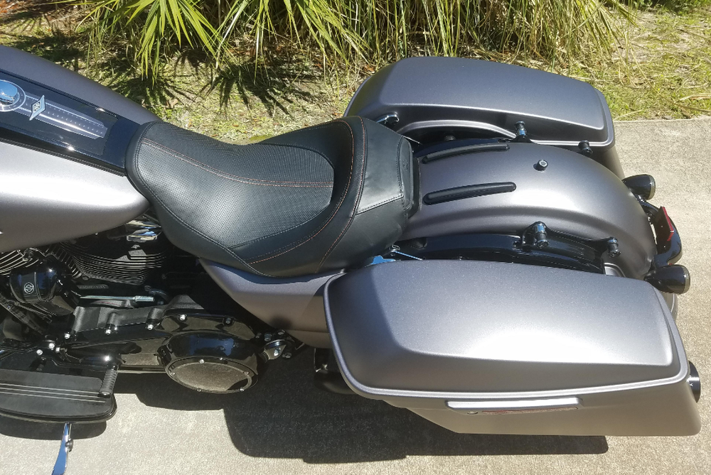 52400127 Сиденье, XL883N Harley-Davidson