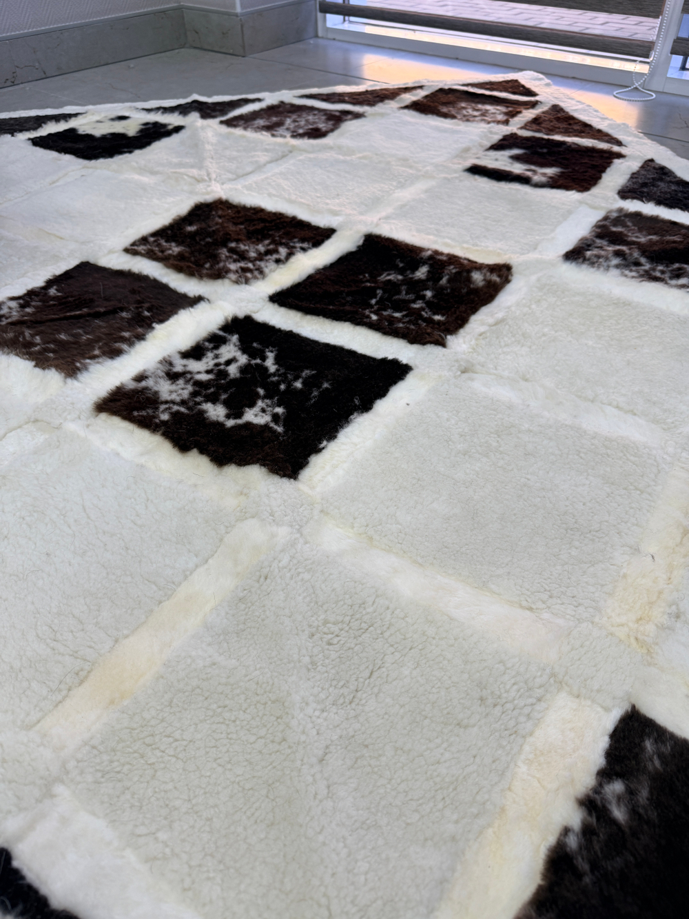 Ковер прямоугольный натуральный мех овчина, 210 х 170 см.