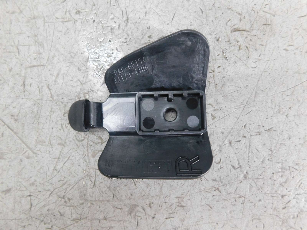 Крепление правое Suzuki Gladius SFV400 VK58A 44179-44H0