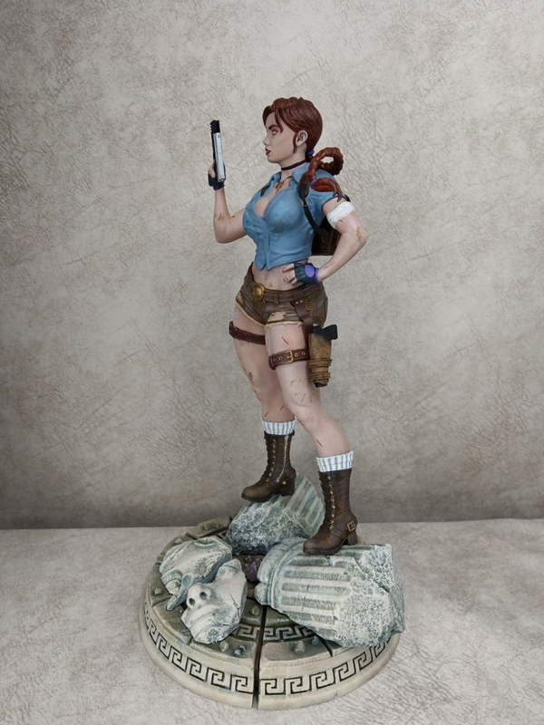 Лара Крофт Tomb Raider 310мм в наличии
