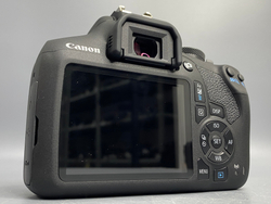 Canon EOS 2000D Kit 18-55mm 3.5-5.6 III