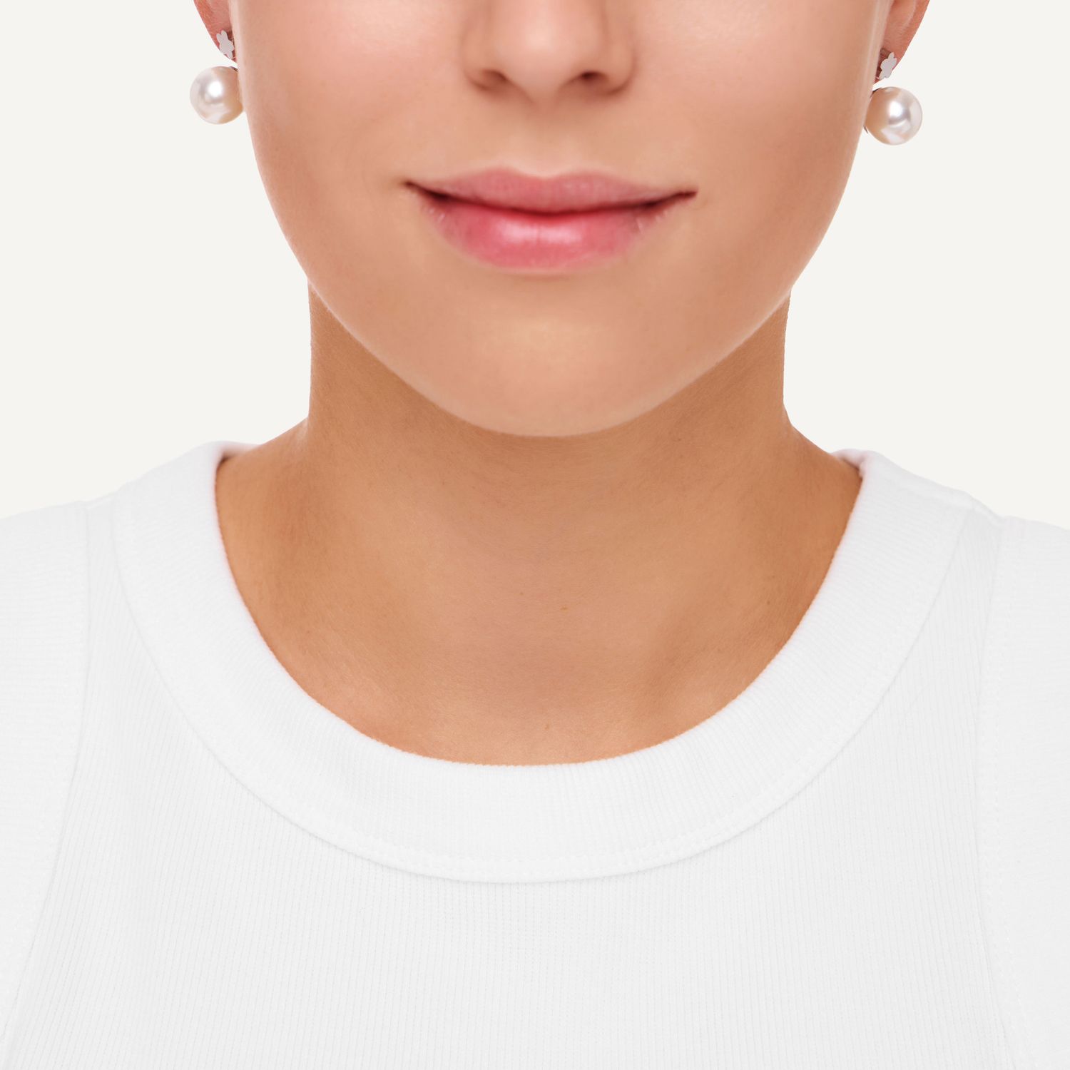 Серьги Pearl Essence Earrings