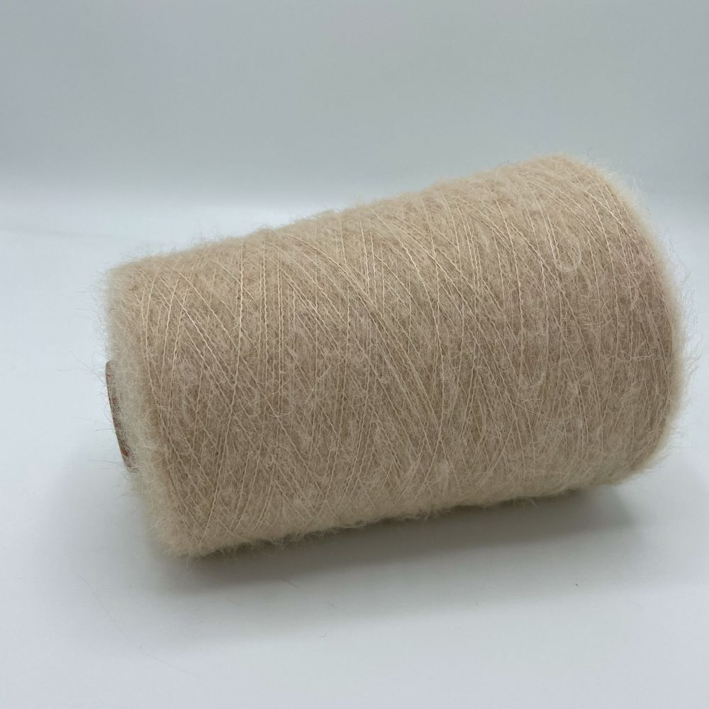 Бобинная пряжа для вязания (250 гр.) Manifattura LANE PUCCI 30% вспушеная альпака 30% полиамид 40% полиакрил