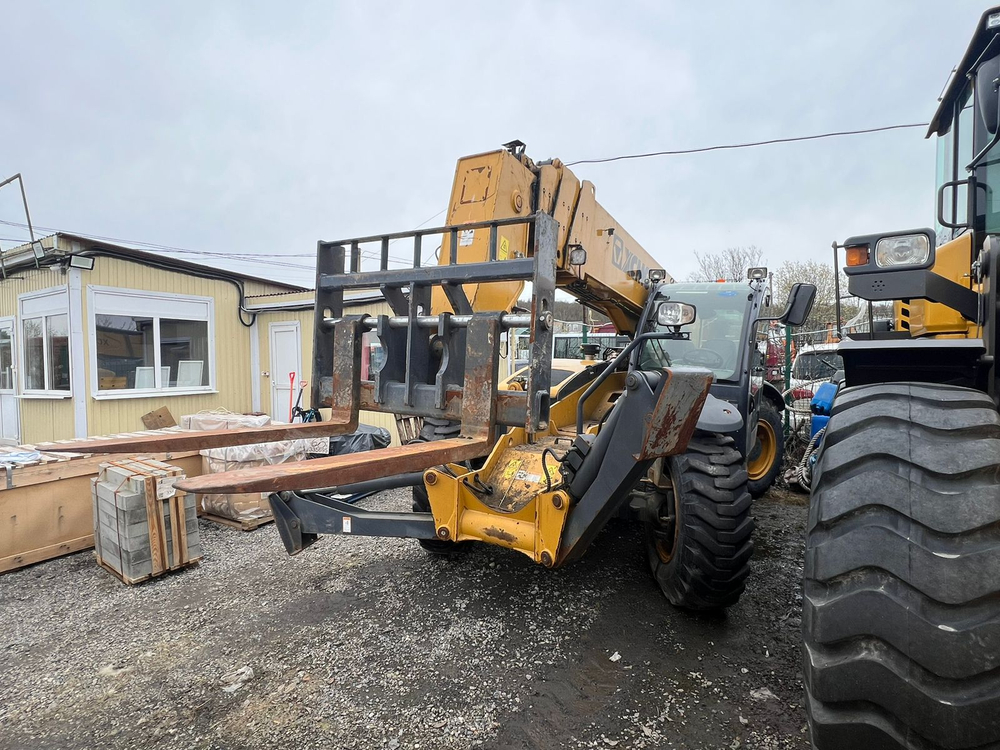 XCMG XC6* Телескопический погрузчик XC6-1056VN (Дизельный, 3,9 л, 122 л.с., АТ)