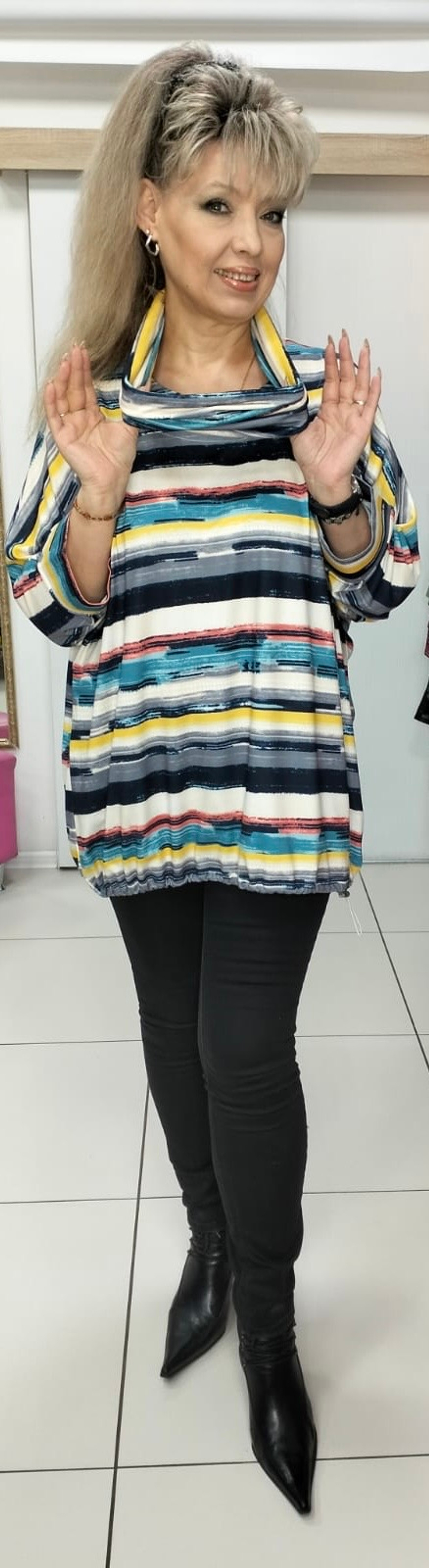 Блузон-туника в цветную полоску и со съёмным хомутом