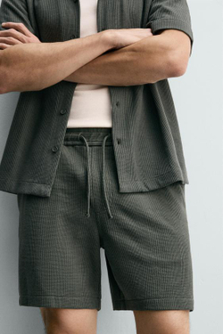 ZARA ШОРТЫ RELAXED FIT ИЗ РЕЛЬЕФНОЙ ТКАНИ, ХАКИ