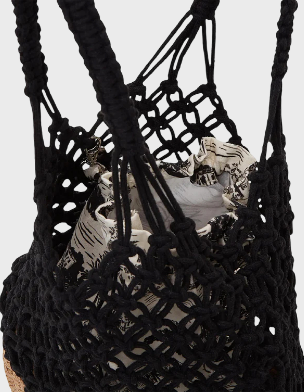 Сумка с органайзером KARL LAGERFELD K/Signature Makrame Beach Bag