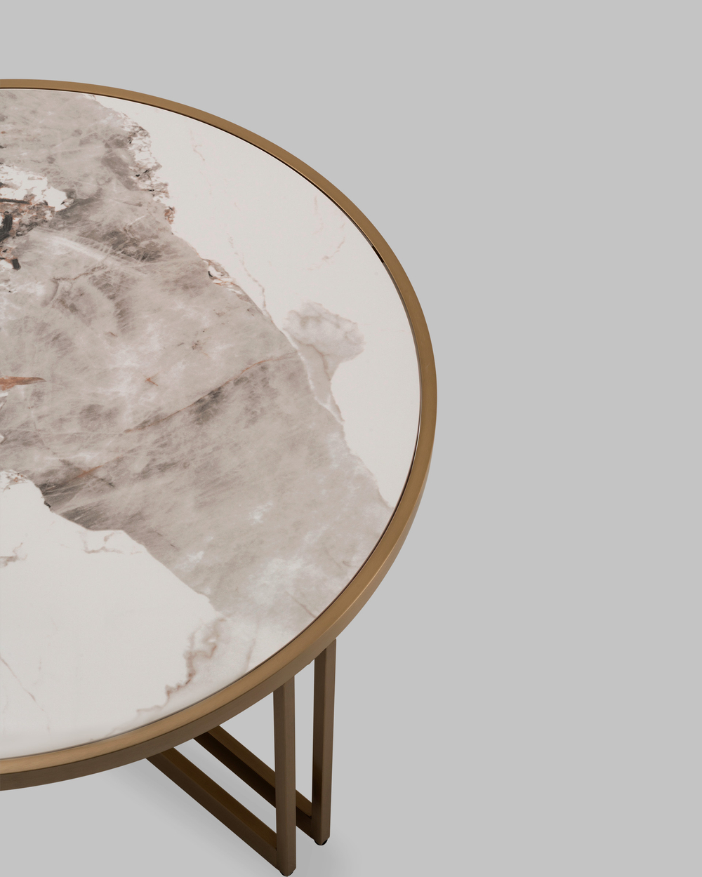 Журнальный столик Алиада 90х90 см светлая керамика сталь шампань